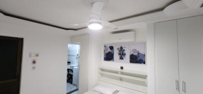 Apart Hotel Farol de Itapuã - Suíte com cozinha compacta à 250m da praia e farol de Itapuã